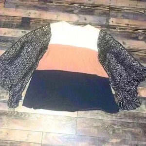 Women’s flutter sleeve boutique blouse size 3X